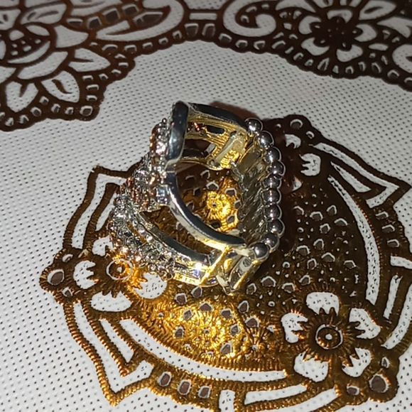 Ring - Picture 2 of 4